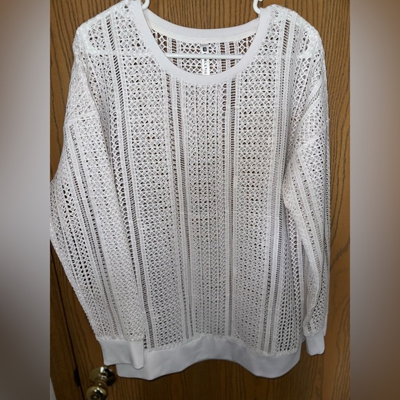 FABLETICS Sophie Crocheted Open Knit Long Sleeve Sweater Size Large - Picture 4 of 8